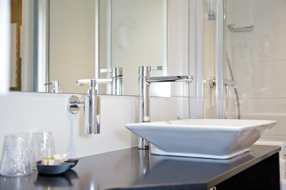 Hôtel des Princes – Chambéry Centre Double Room 13