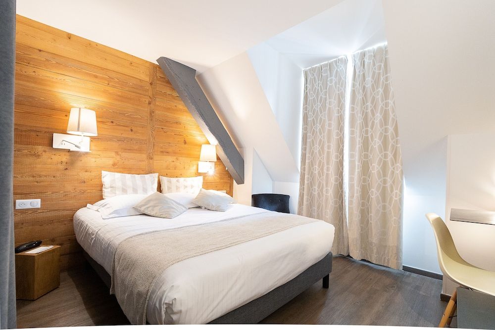 Hôtel des Princes – Chambéry Centre Double Room 6