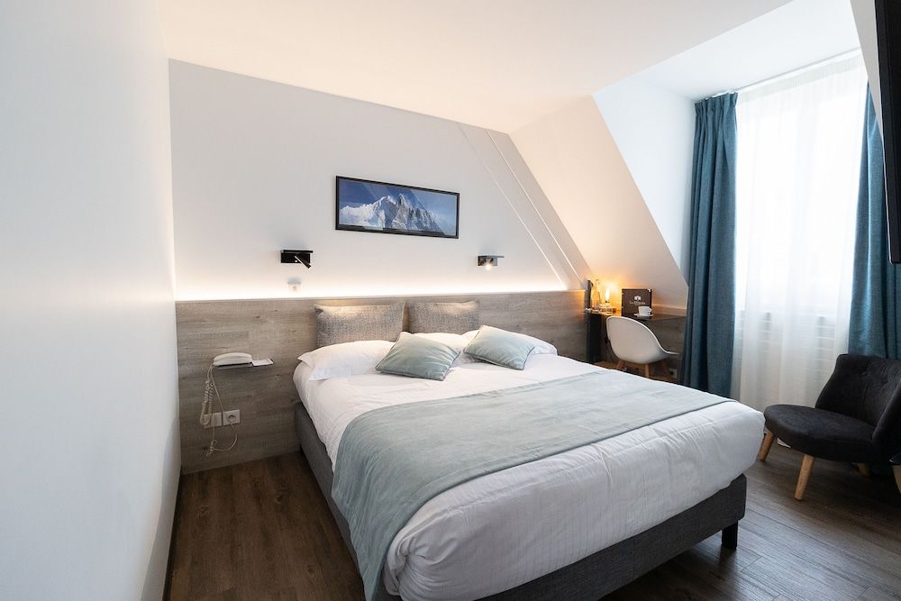 Hôtel des Princes – Chambéry Centre Double Room 7