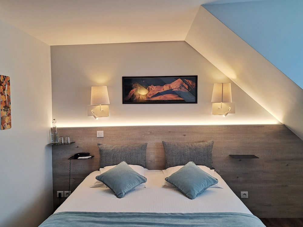 Hôtel des Princes – Chambéry Centre Triple Room 3