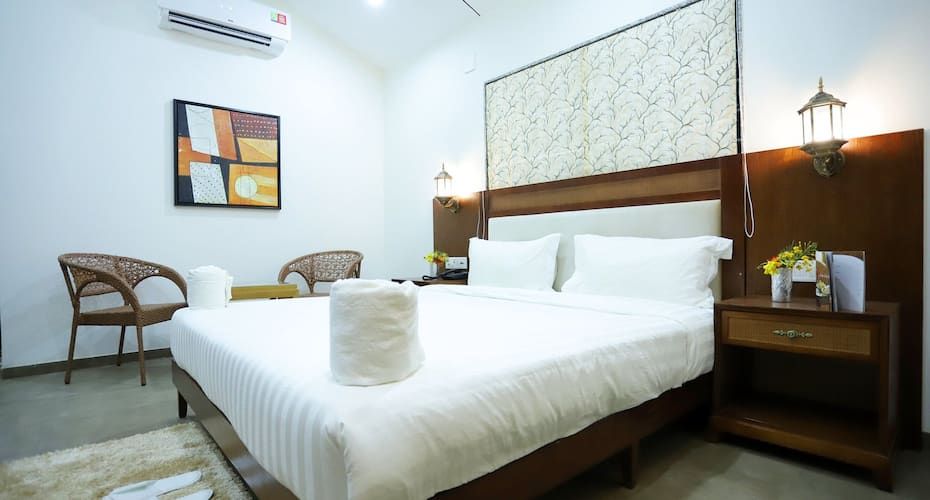 Lion Park Hotel And Resort Deluxe Room 4