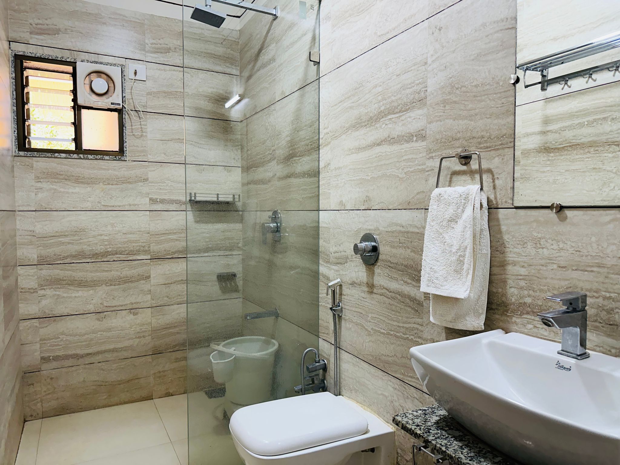 Lion Park Hotel And Resort Deluxe Room 11