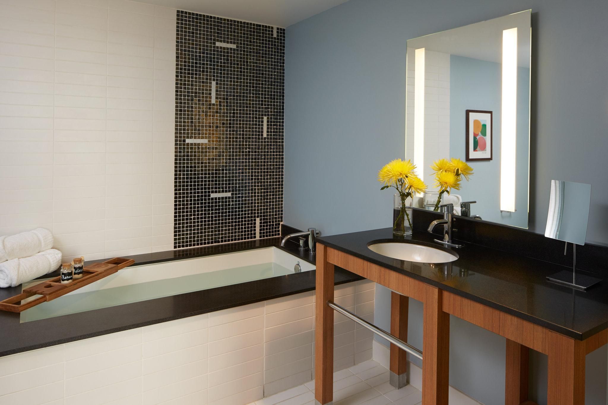 1 King Studio Suite Oceanfront