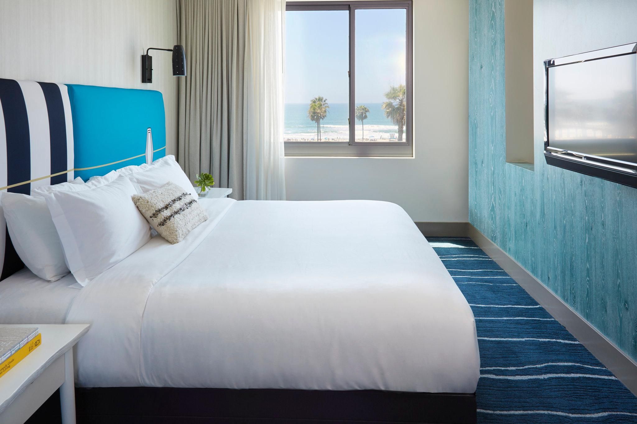 1 King Studio Suite Oceanfront Pier View