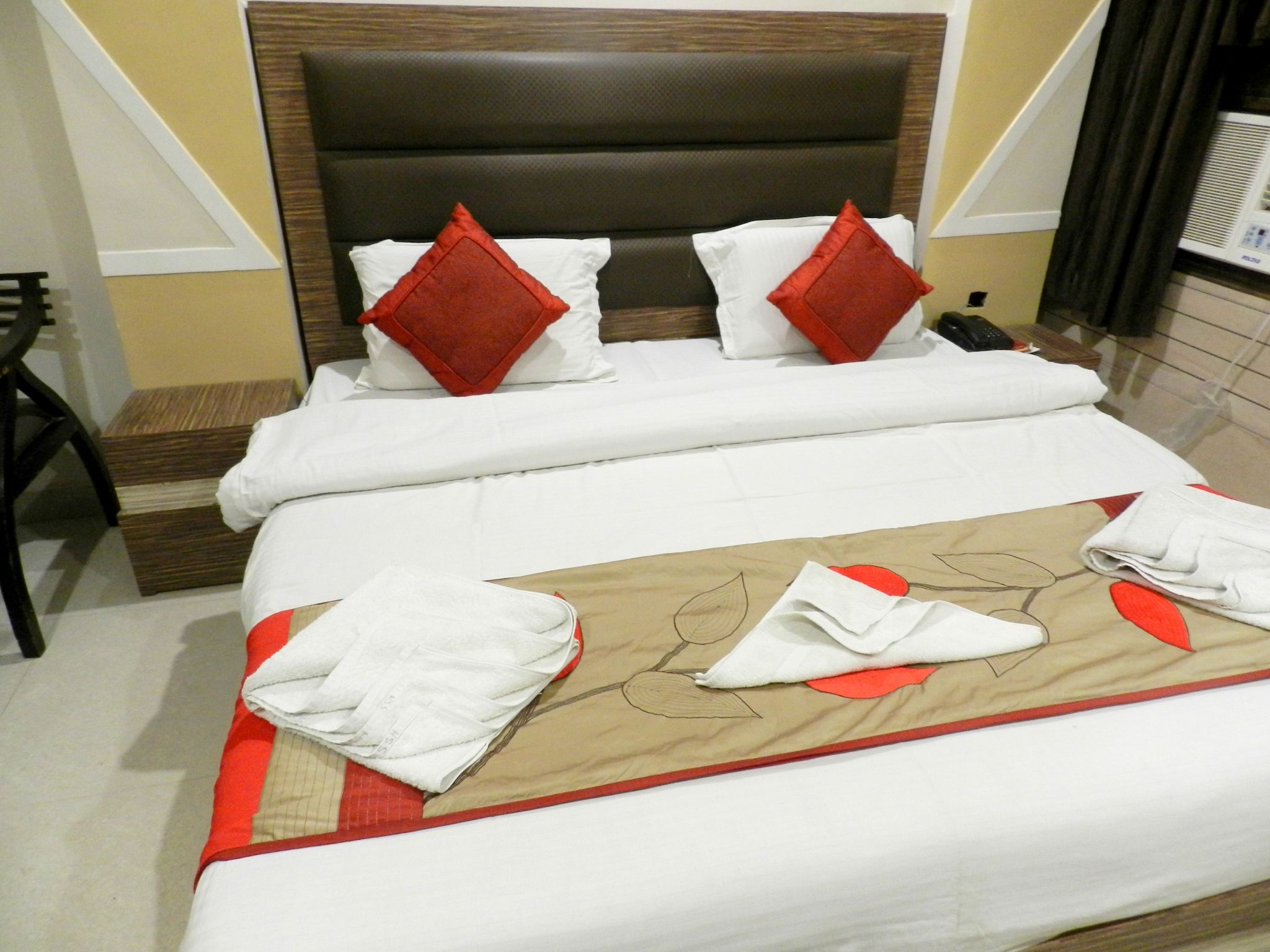 Deluxe Double Room AC with Free Wi-Fi