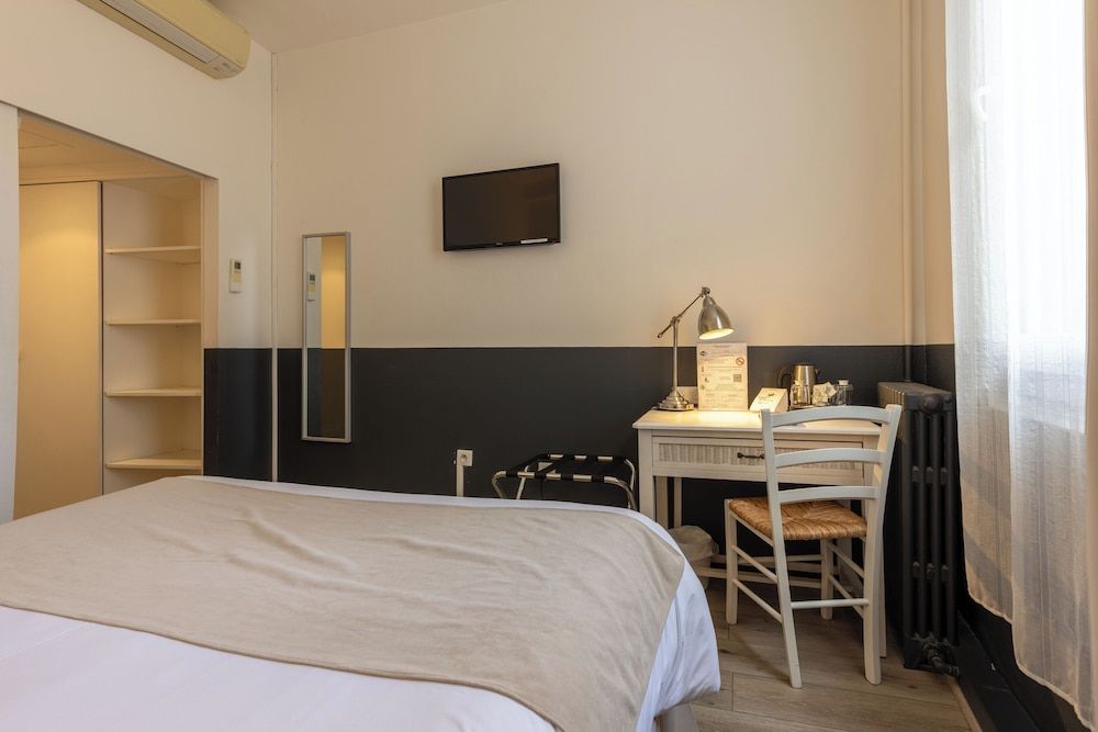 The Originals City, Hotel de Bordeaux, Bergerac center Standard Double Room Single Use, Air conditioning 2