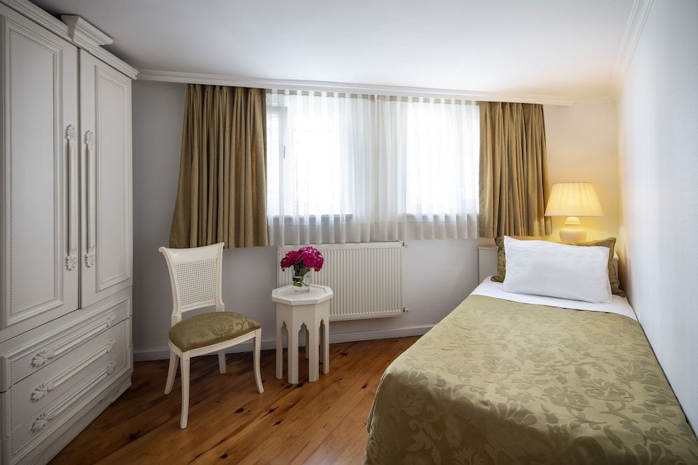 undefined Hotel Sari Konak 10
