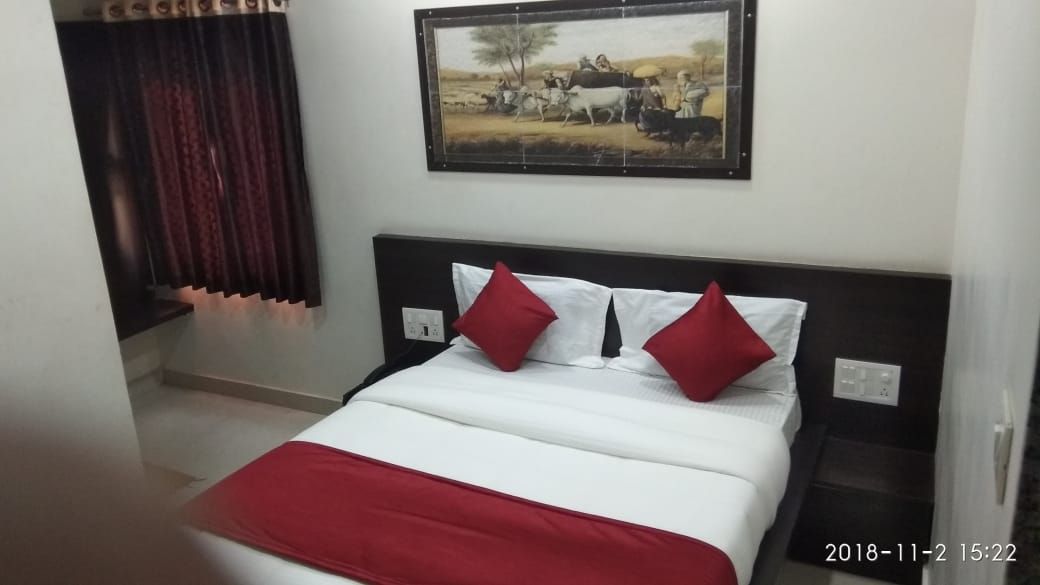 Hotel Gayatri Deluxe Non AC Room 9
