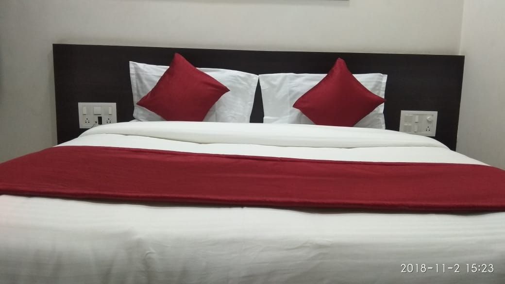Hotel Gayatri Deluxe Non AC Room 7