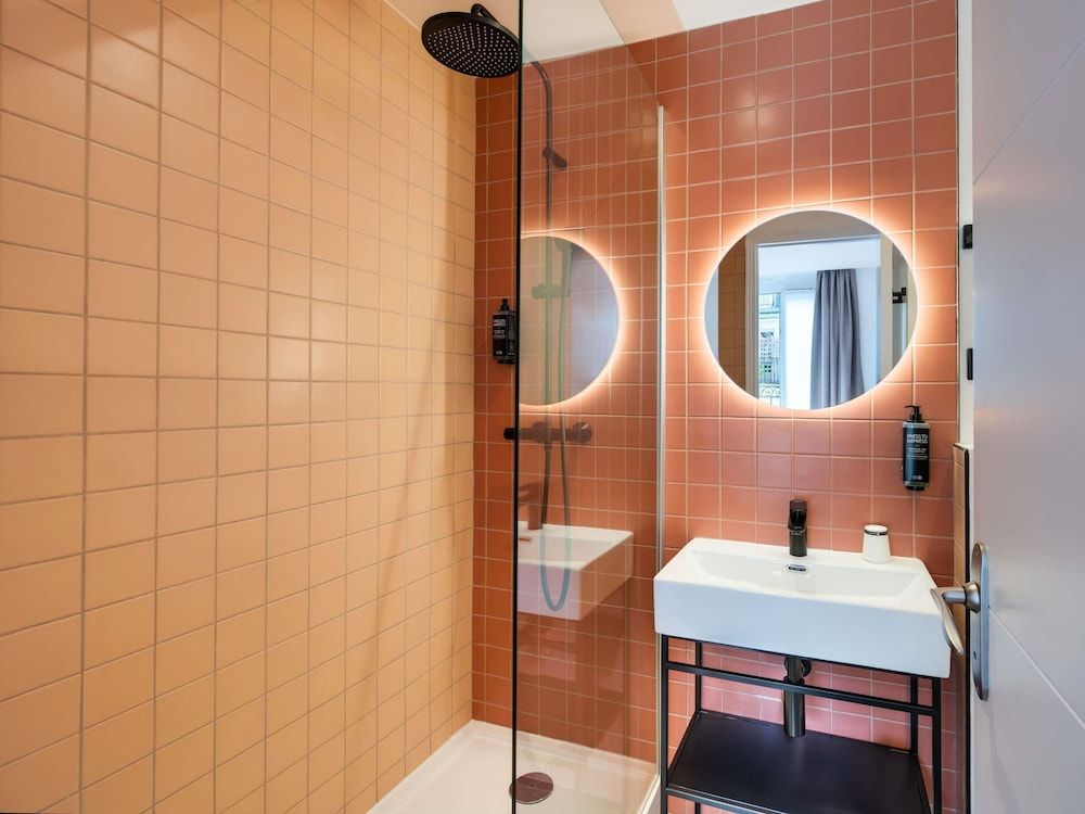 ibis Styles Paris Cadet Lafayette Standard Double Room, 1 Double Bed 7