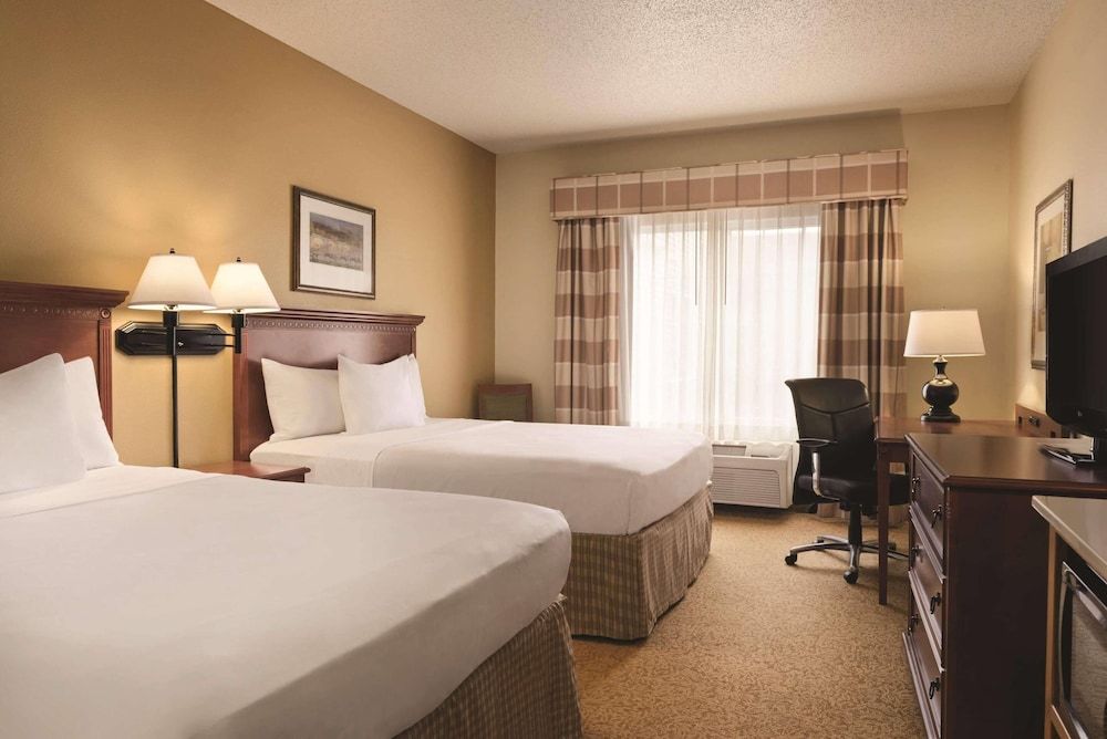 Room, 2 Queen Beds, Non Smoking