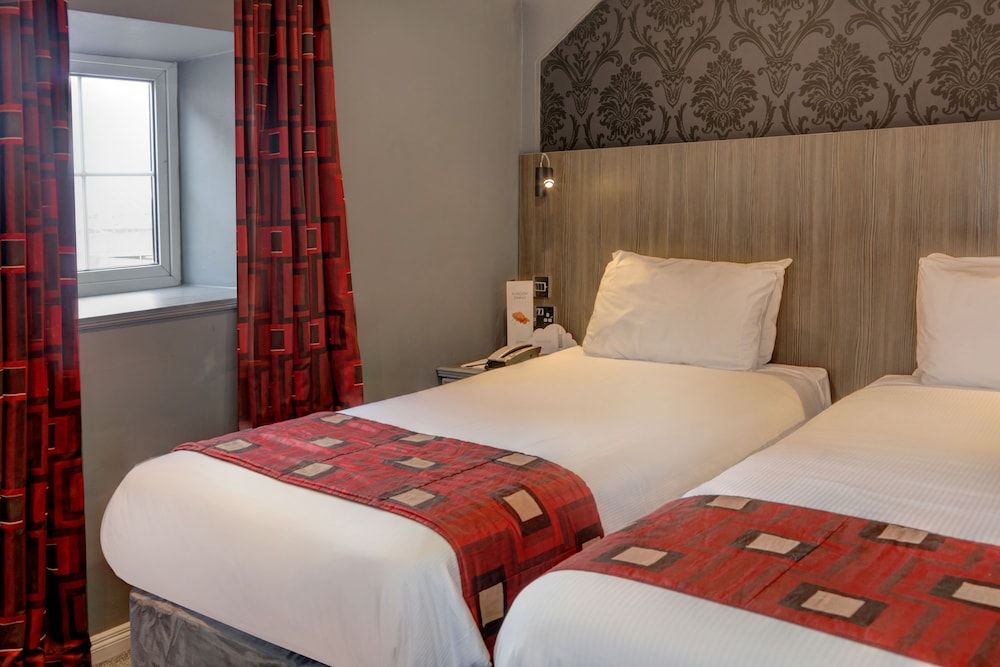 St James Hotel, BW Premier Collection Standard Room, 2 Twin Beds, Non Smoking 3