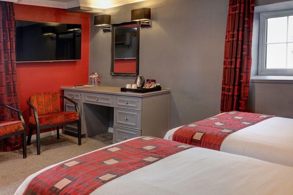 St James Hotel, BW Premier Collection Standard Room, 2 Twin Beds, Non Smoking 2