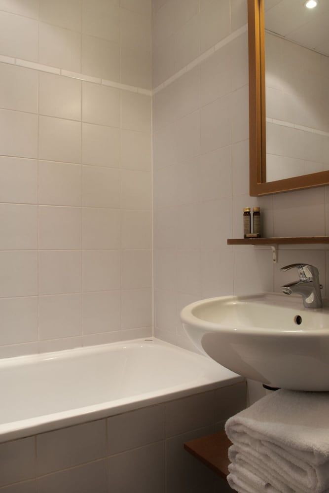 undefined La Manufacture