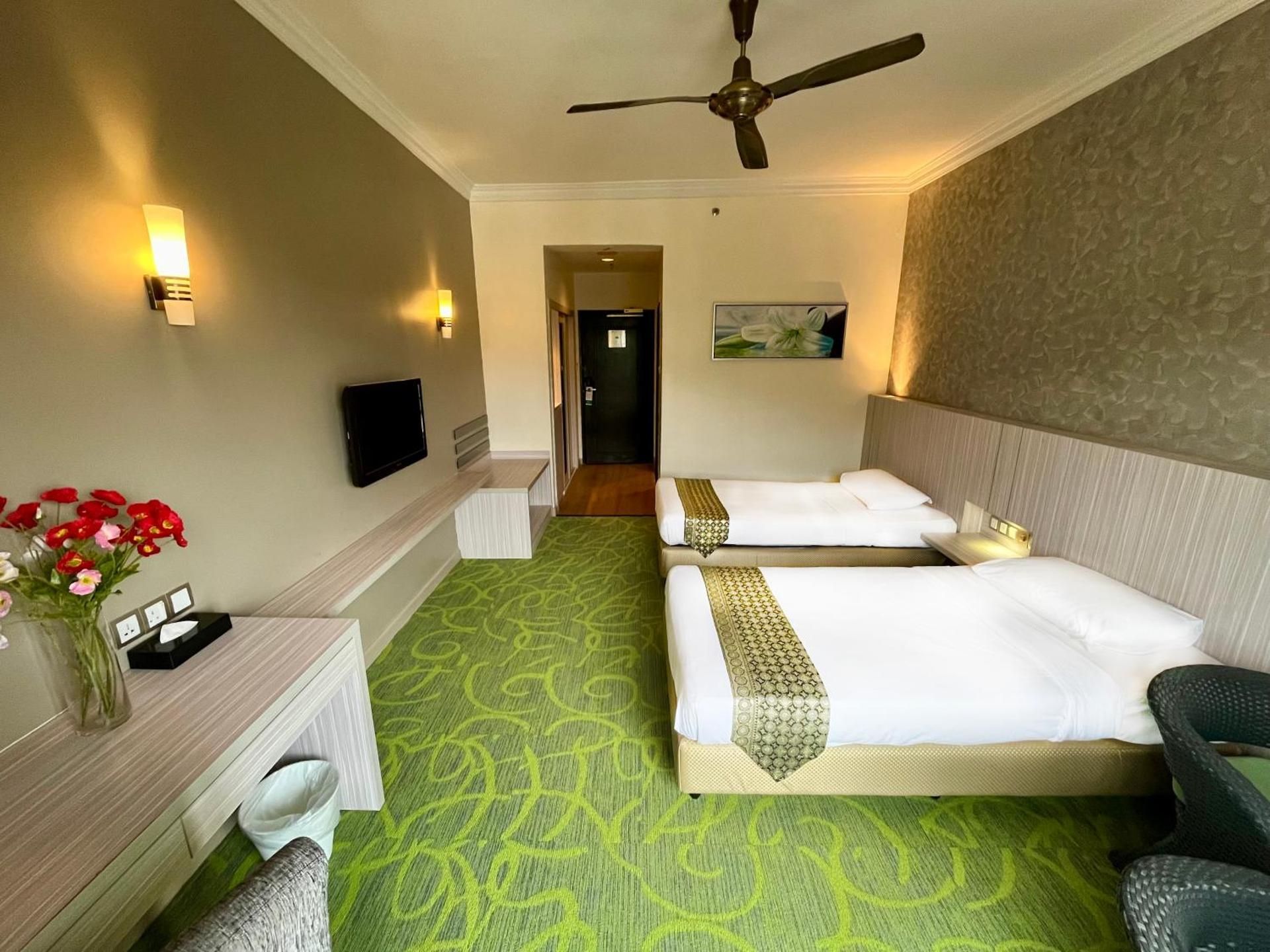 Copthorne Cameron Highlands Premium Deluxe Twin Room with 2 Single Beds