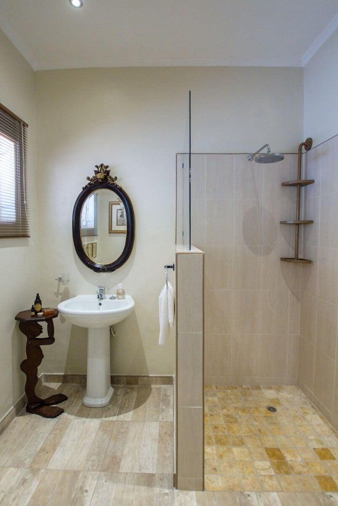 Nguni Lodge Standard Double or Twin Room 4