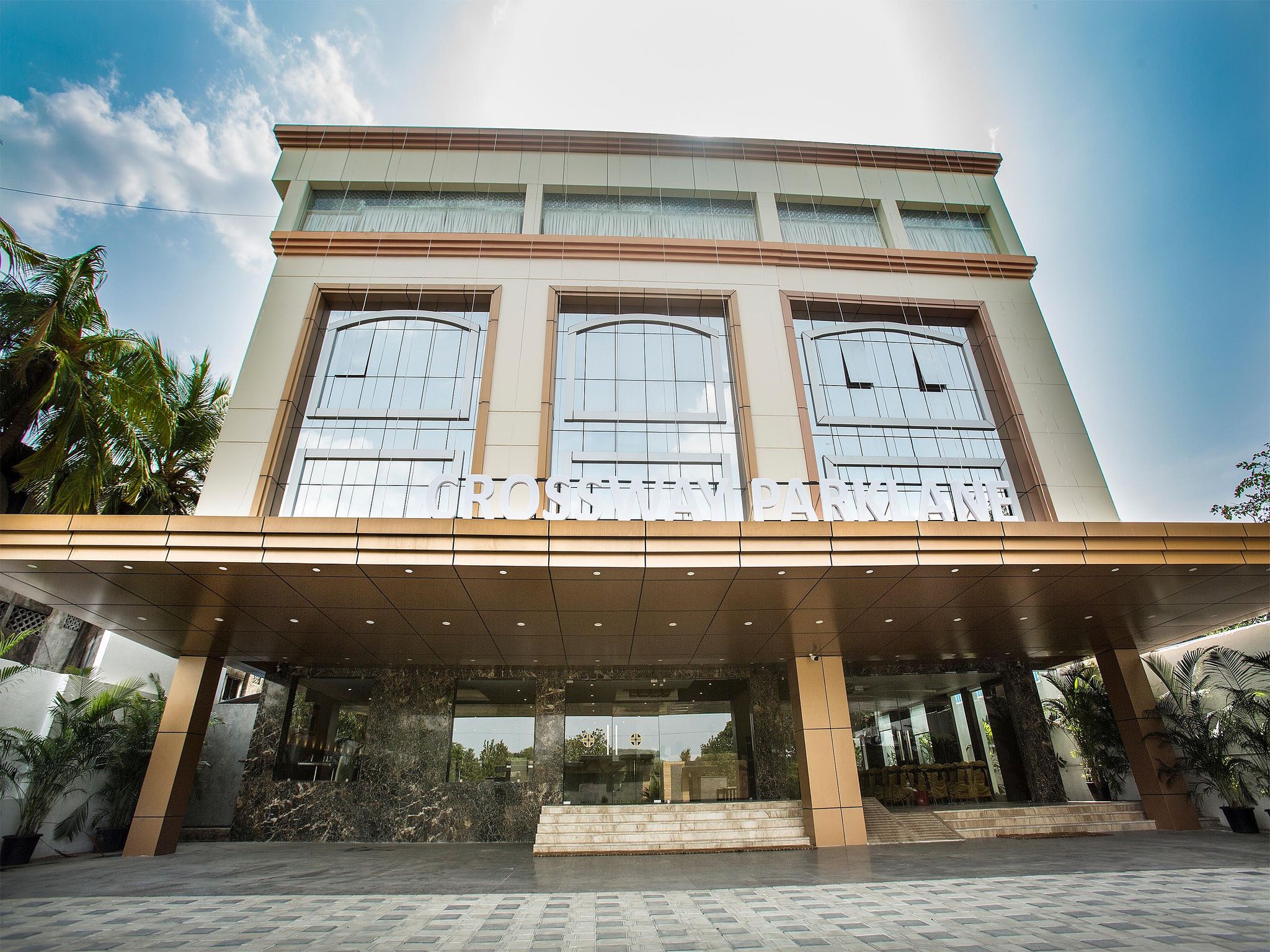 undefined Crossway Parklane Airport Hotel Chennai