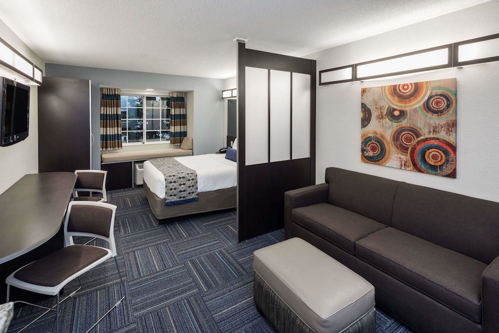 Suite, 1 Queen Bed, Non Smoking