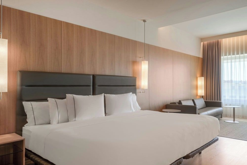 Superior Room, 1 King Bed, Non Smoking