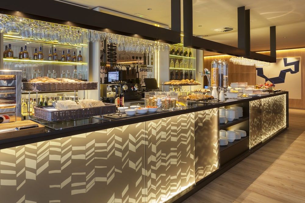 undefined AC Hotel Diagonal L'Illa by Marriott 10