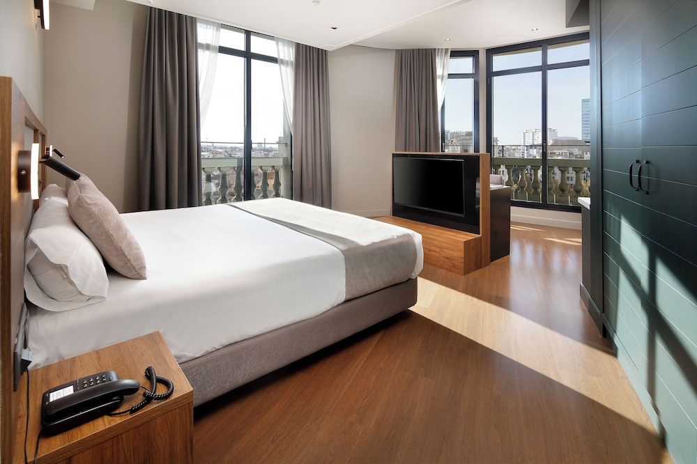 undefined Wilson Boutique Hotel