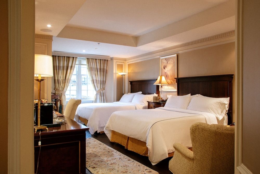 undefined Windsor Arms Hotel 3