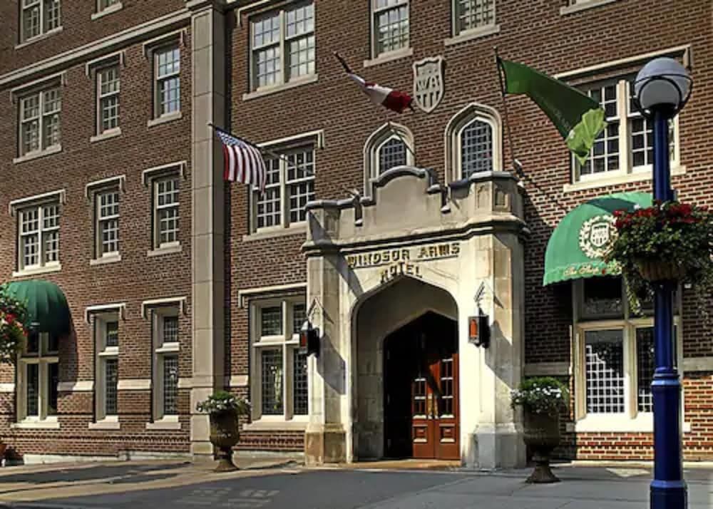 undefined Windsor Arms Hotel 6
