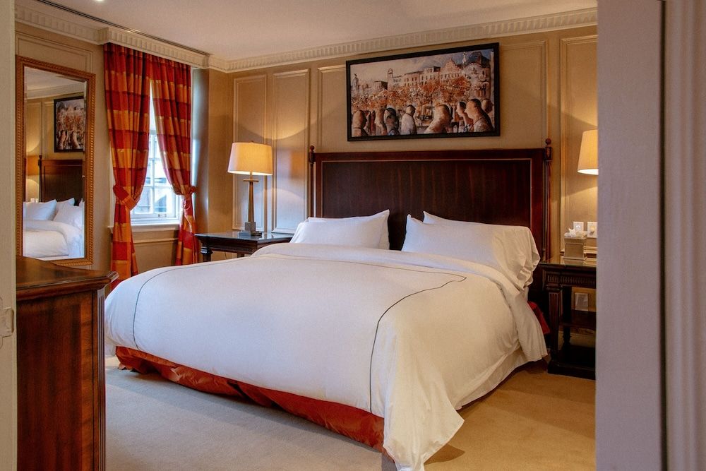 undefined Windsor Arms Hotel 8