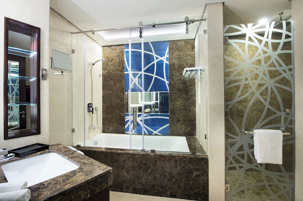 Grand Mercure Business Bay Standard Room, 2 Twin Beds 3