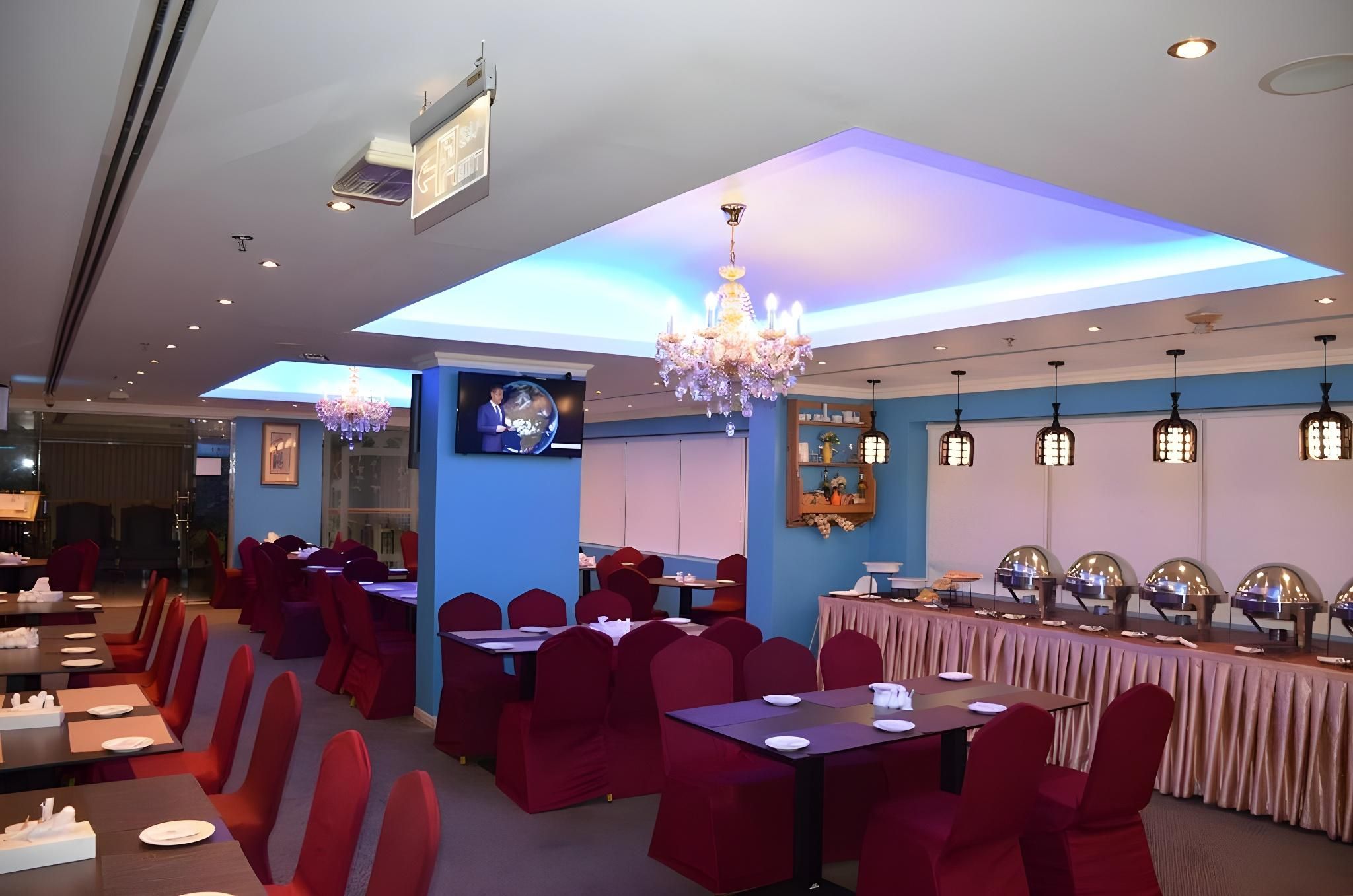 undefined Nejoum Al Emarat 7