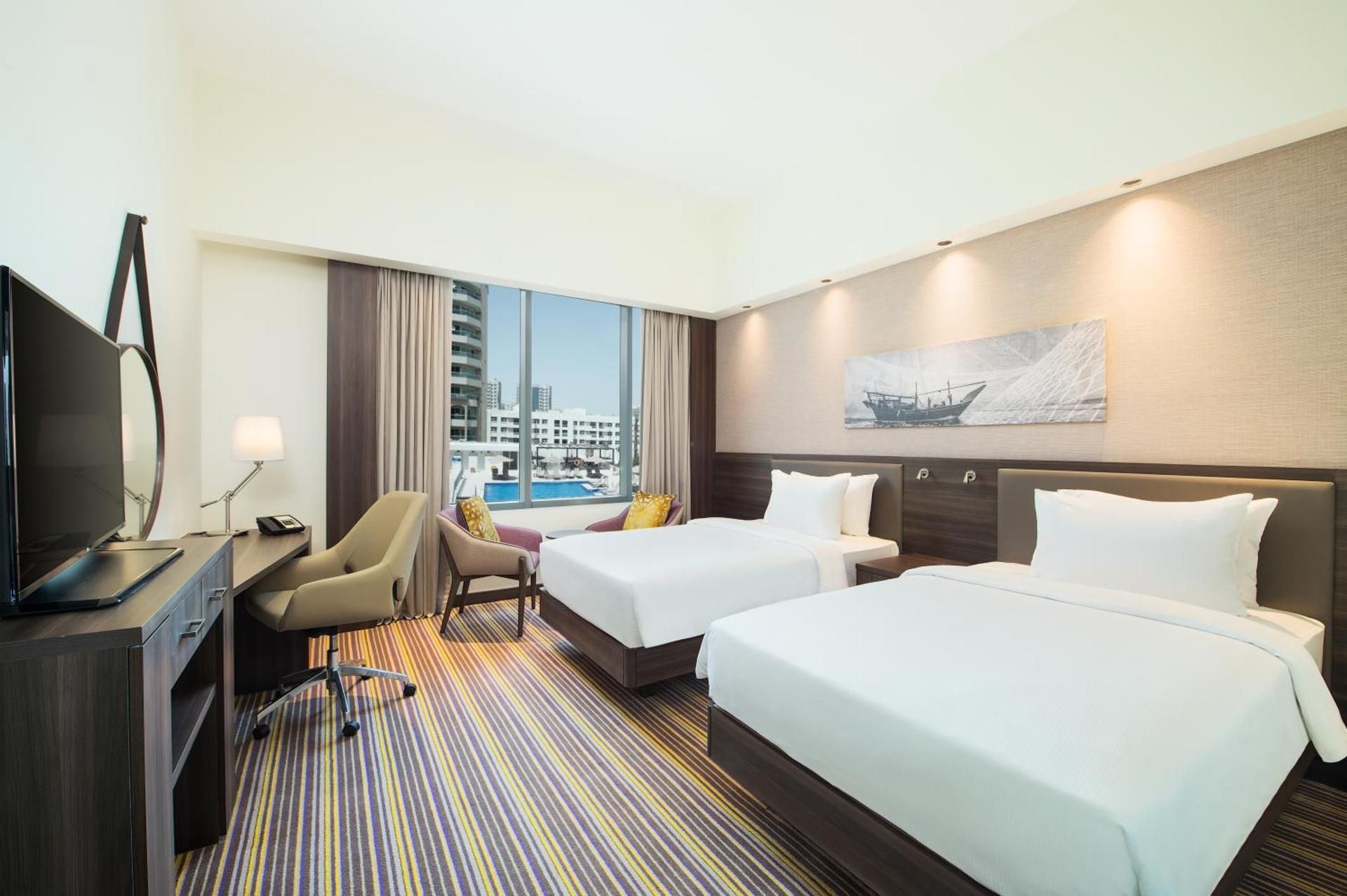 undefined Hampton by Hilton Dubai Airport 6