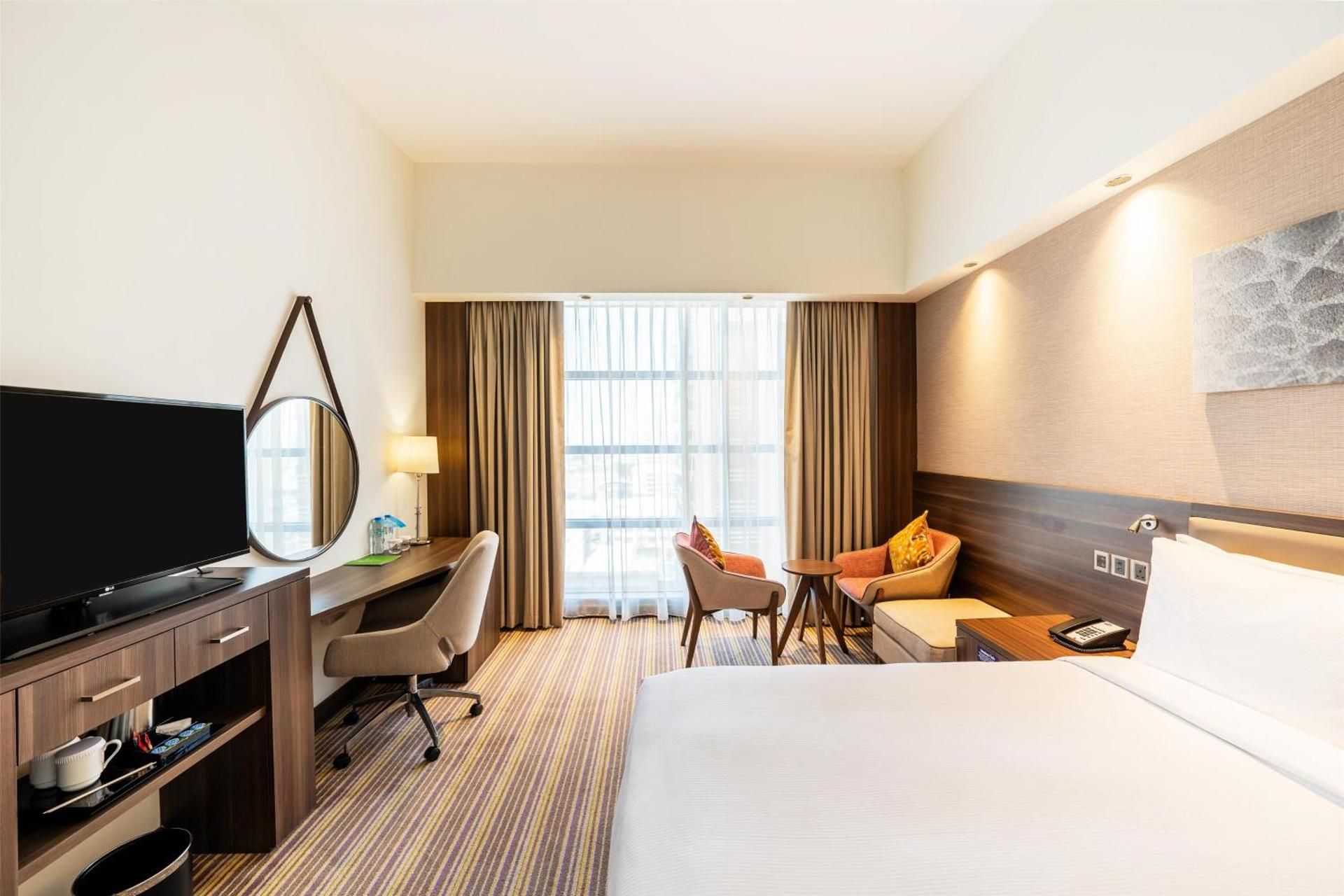 undefined Hampton by Hilton Dubai Airport 8