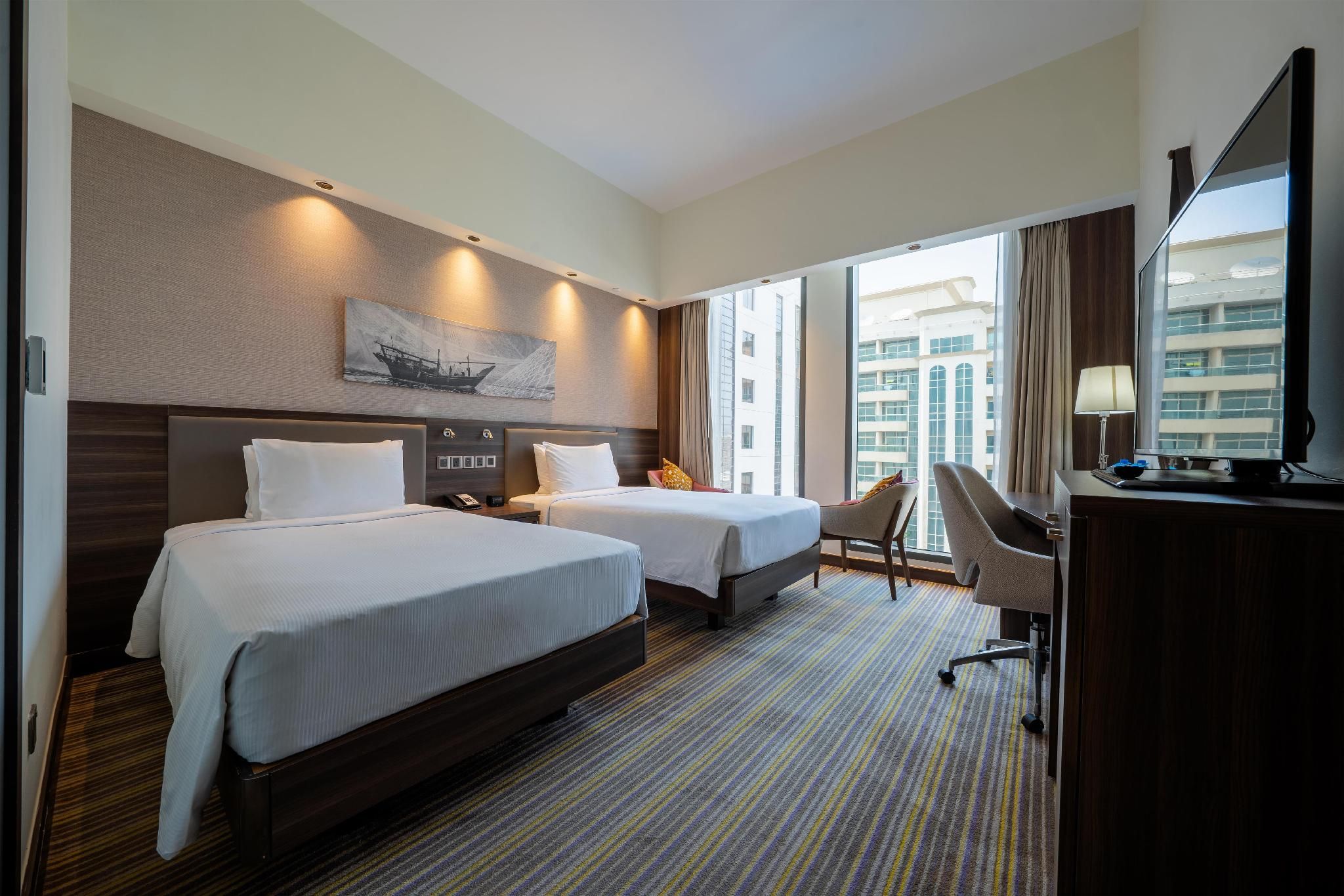 undefined Hampton by Hilton Dubai Airport 5