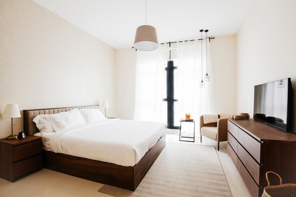 FantaStay Claren Tower 2