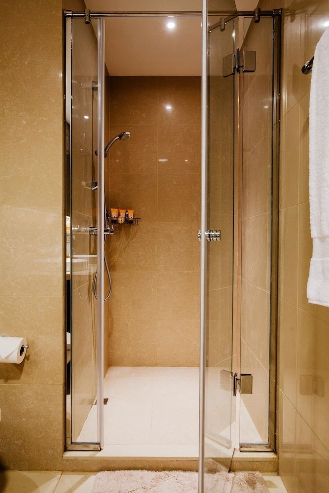 FantaStay Claren Tower 2