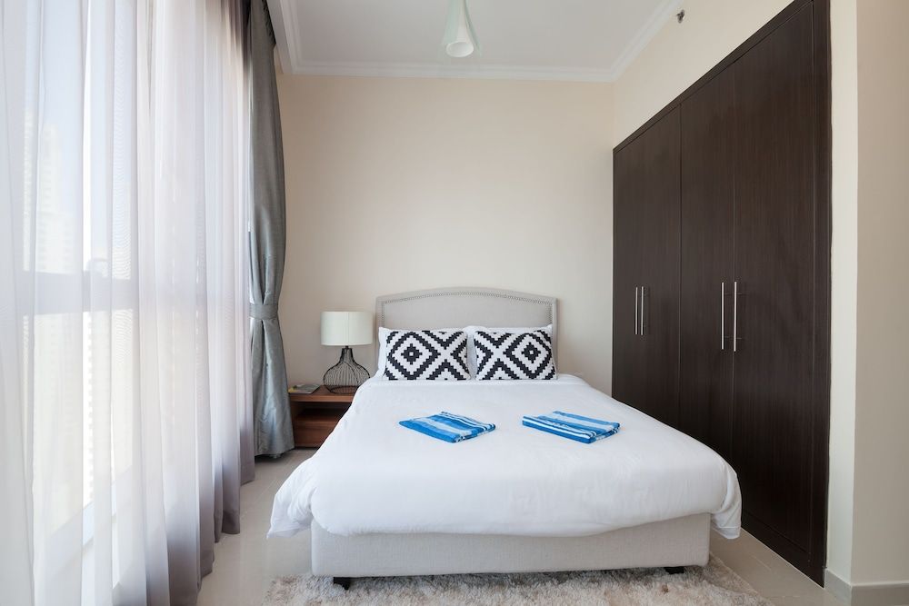 undefined Bay Central- 4 Bedroom Apartment 7