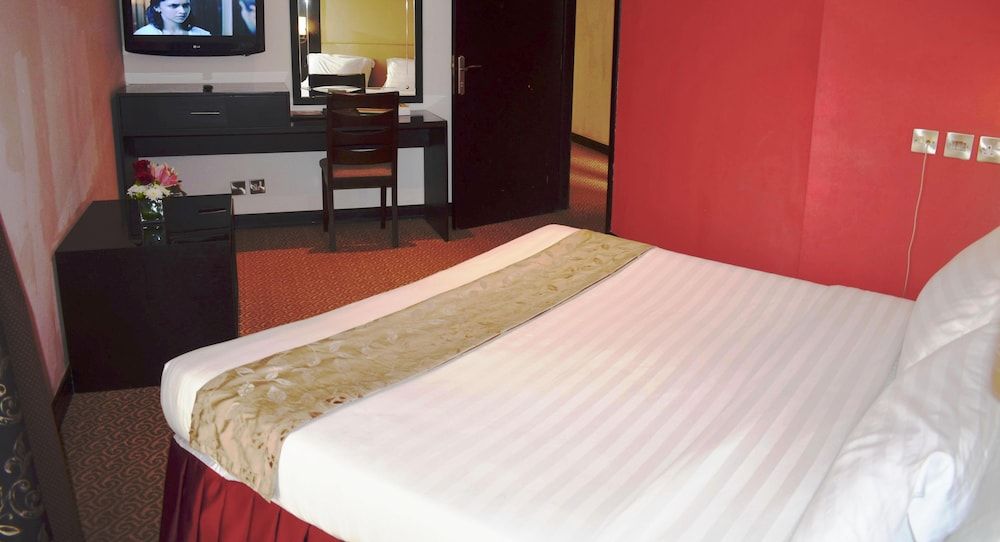 Manhattan Avenue Hotel Deluxe Double Room 3