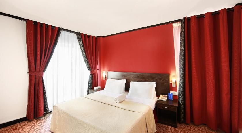 undefined Manhattan Avenue Hotel 8