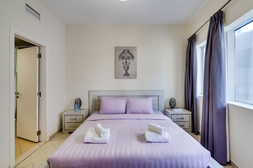 undefined 2 Bedroom Apartment Marina 10