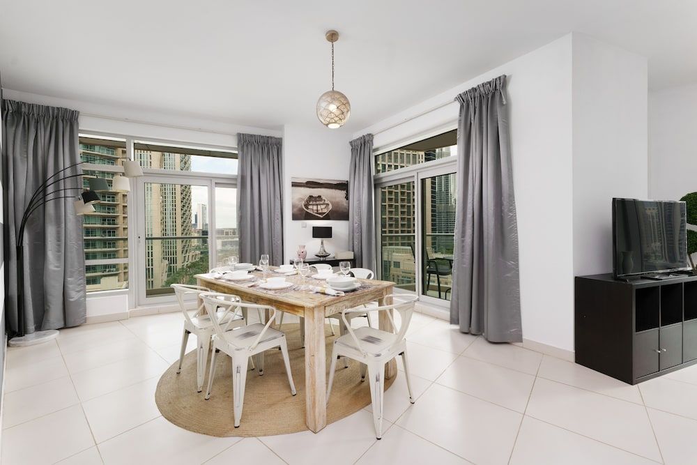 undefined Maison Privee - Superb Apt with Burj Khalifa, Fountain & Opera Vws 2