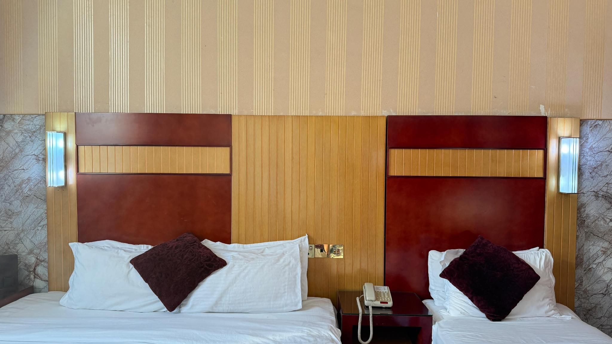 Palette Phoenix Hotel