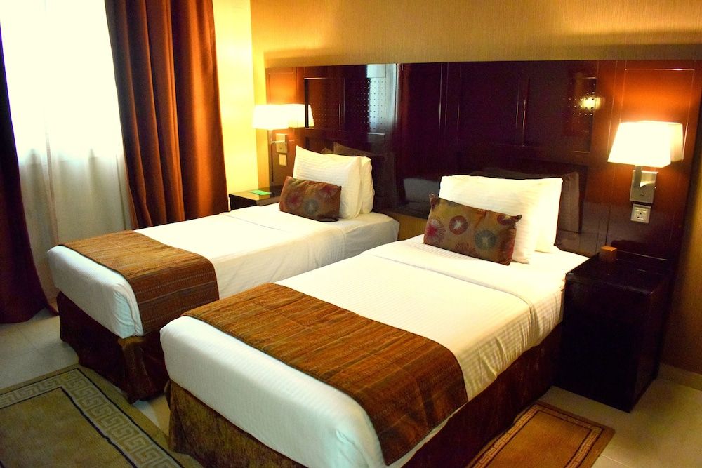 Emirates Stars Hotel Apartments Dubai Deluxe Double Room 13