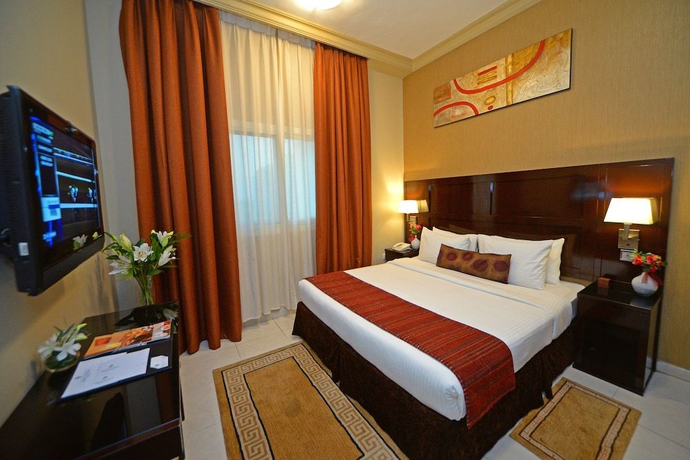 Emirates Stars Hotel Apartments Dubai Deluxe Double Room 9