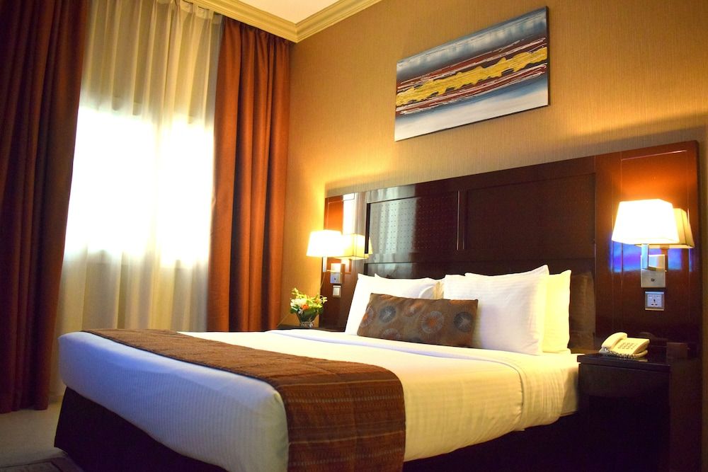 Emirates Stars Hotel Apartments Dubai Deluxe Double Room 12