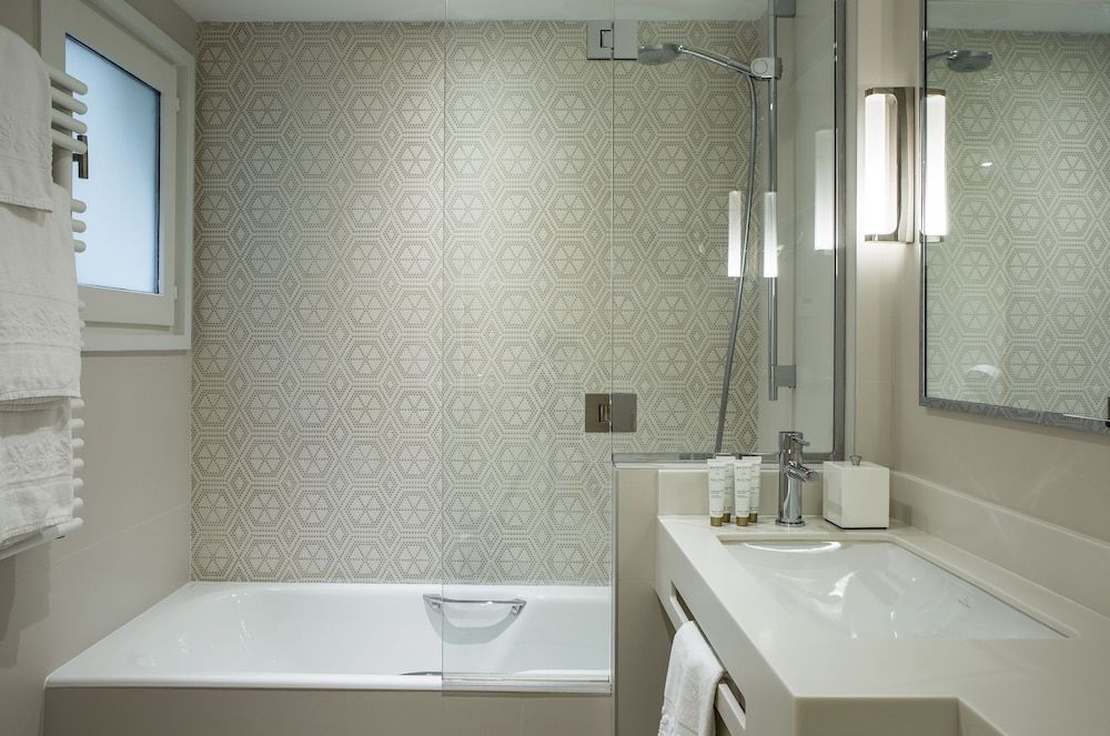 Hôtel Parc Saint Séverin Classic Room 6