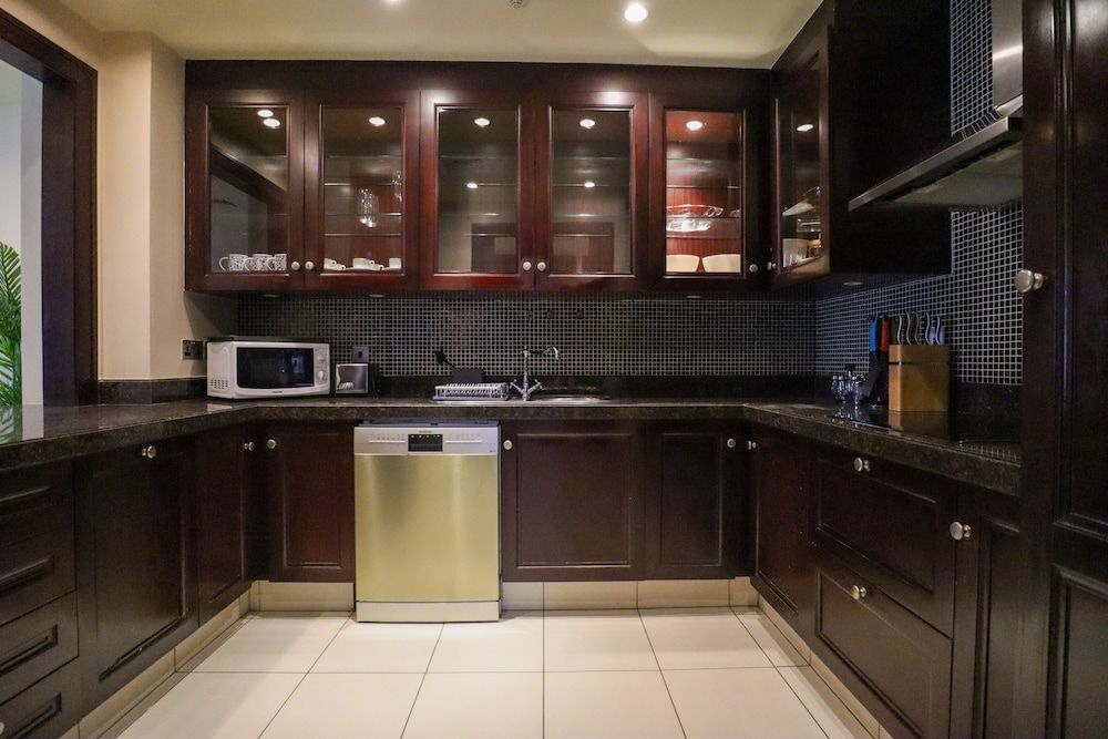 undefined HiGuests - Reehan 1 10