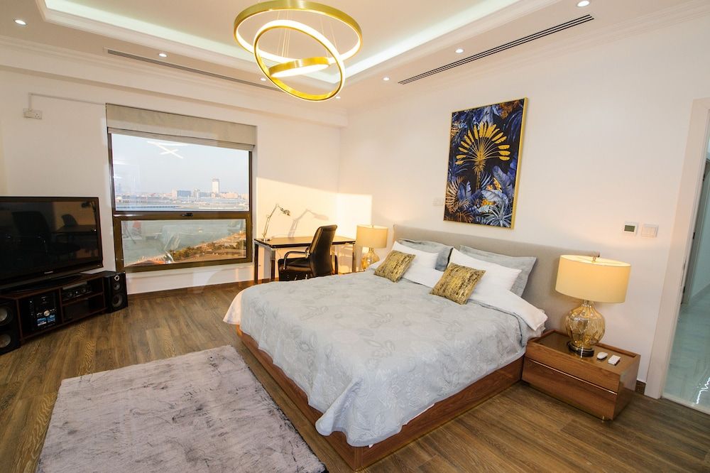 undefined PalmBay @ JBR 4 Bedroom Sea View Apartment 10