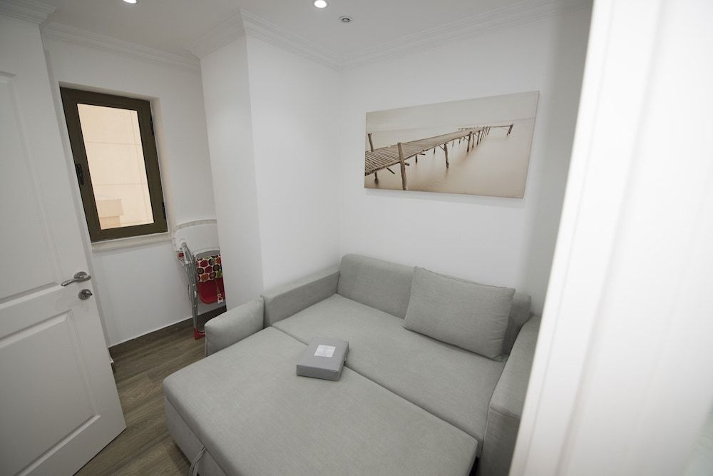 undefined PalmBay @ JBR 4 Bedroom Sea View Apartment 7