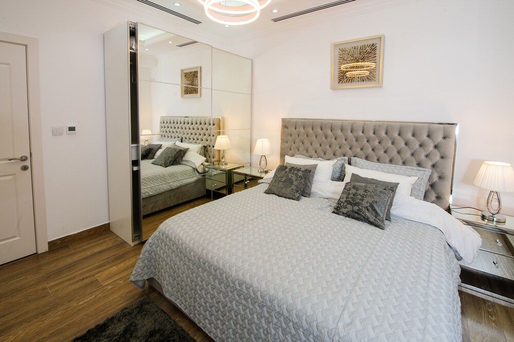 undefined PalmBay @ JBR 4 Bedroom Sea View Apartment 9