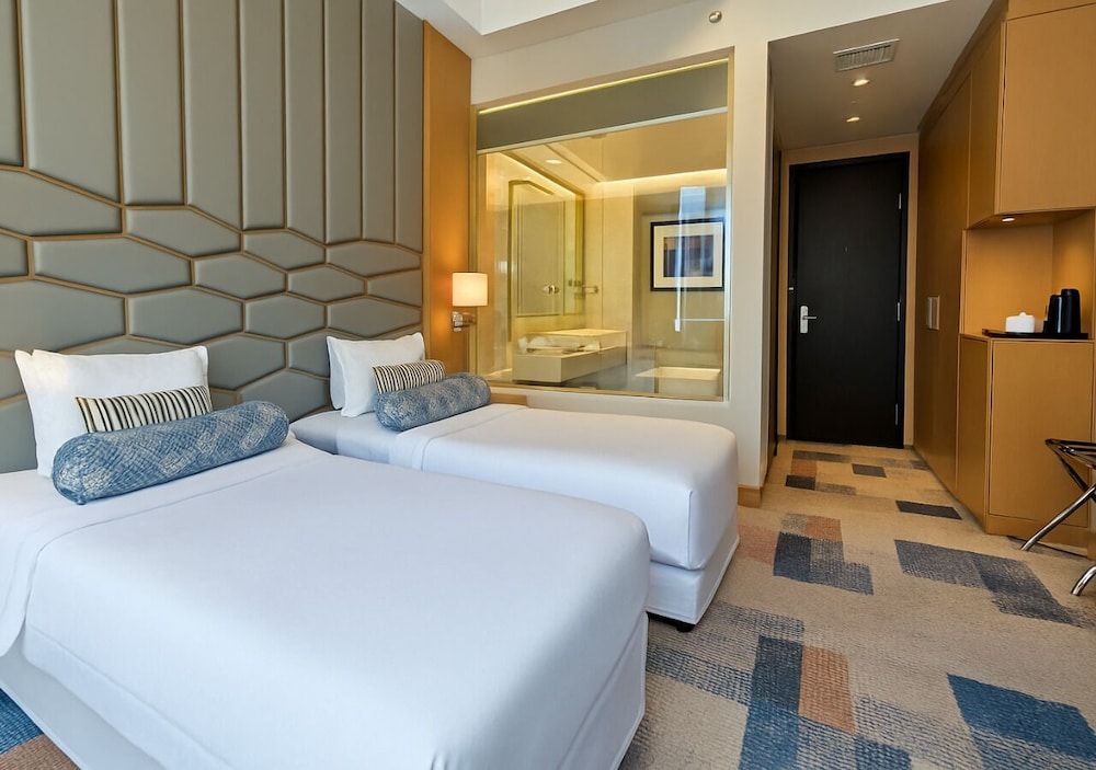 Canal Central Hotel Superior Room Twin, City View with free access to the hotels private beach at Palm - Jumeirah